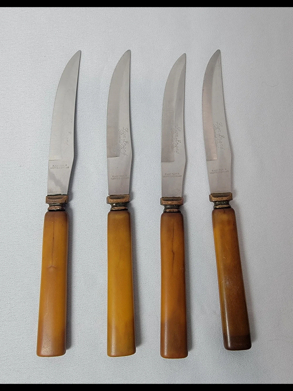 Bakelite Steak Knives Set Of Four George Wood & Sons Sheffield England